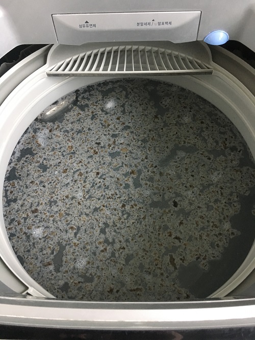 LG 통돌이 찌꺼기.jpeg LG 통돌이 찌꺼기.jpeg