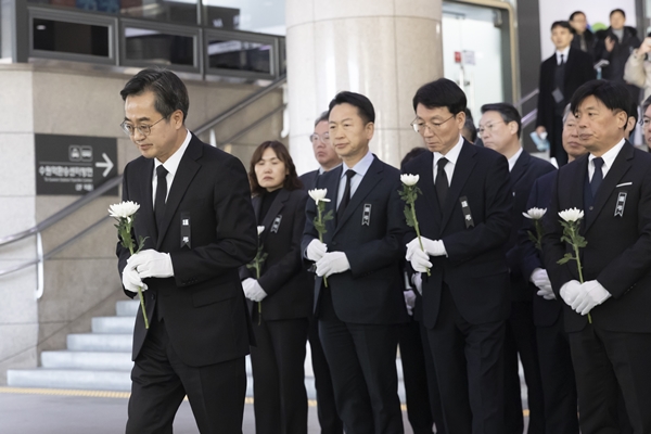 ▲조문하고 있는 김동연 경기도지사