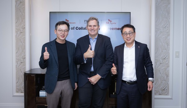 ▲(사진 왼쪽부터) 김주선 SK하이닉스 AI Infra(인프라) 사장, 마크 아담스(Mark Adams) 펭귄 솔루션스 CEO, 유영상 SKT CEO