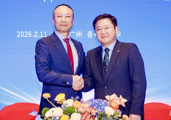 ▲엔 샤오린 싱후이핀 대표(왼쪽), 윤석환 CJ제일제당 대표