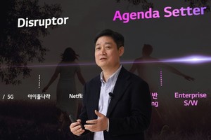 홍범식 LG유플러스 대표, 임기 첫해 'AX 컴퍼니' 도약 성과...영업이익도... - 뉴스 썸네일 이미지