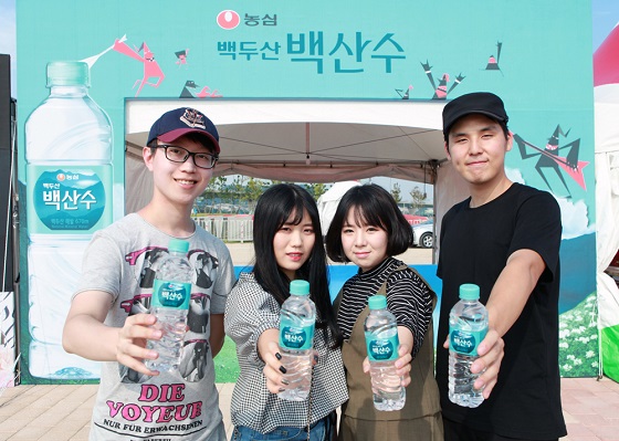 농심 백산수, 2015 인천 펜타포트 락 페스티벌 공식 생수로 지정.jpg 농심 백산수, 2015 인천 펜타포트 락 페스티벌 공식 생수로 지정.jpg