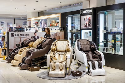 [보도사진] 바디프랜드_ AK플라자 수원점에 안마의자 팝업스토어 오픈_1.jpg