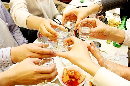 송년회 건배.jpg