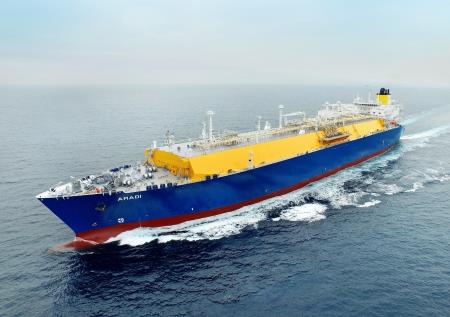 현대중공업이 지난 7월 인도한 15만5천 입방미터급 멤브레인형 LNG선(1).jpg