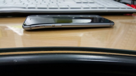 아이폰 휘어짐.JPG