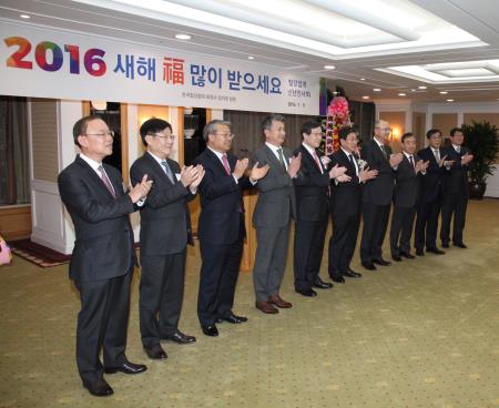 철강협회 시년ㄴ인사회.jpg