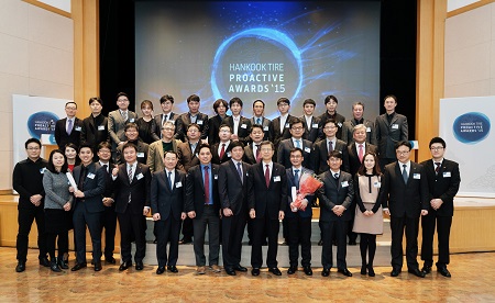 [사진자료] 한국타이어 최고의 인재를 시상하는 프로액티브 어워드 개최_단체사진.jpg