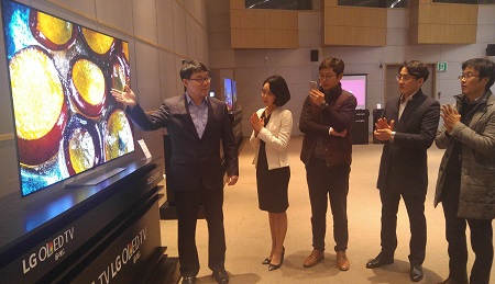 신제품 설명회.jpg