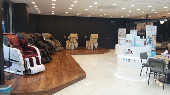 [보도사진] 안마의자 브랜드 파워 1위, 바디프랜드 마산양덕점 이전 오픈!.jpg