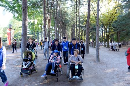 ((2015 장애아동 힐링여행.jpg