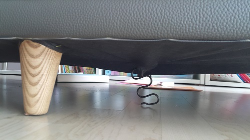 sofa.jpg sofa.jpg