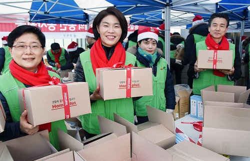 홈플러스_나눔 플러스 박스 전달 (1).JPG