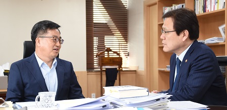 최종구 경제부총리 회동.JPG 최종구 경제부총리 회동.JPG