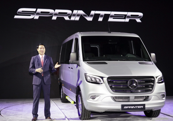 [크기변환]사진2-메르세데스-벤츠 밴 사업부, 프리미엄 대형 밴 뉴 스프린터 런칭 행사 개최.JPG