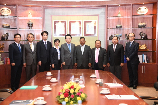[크기변환](20190303)(보도자료)농협금융, 동남아 중심의‘맞춤식 글로벌 현지화’경영 박차 사진2.JPG