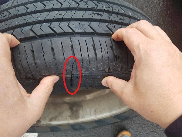 (((((((((((((((((((((((타이어 찢어져.jpg