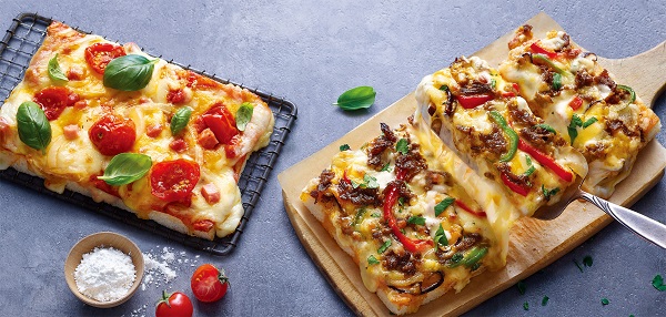 파리바게뜨 모짜렐라 포카챠와 바싹 불고기 포카챠.jpg