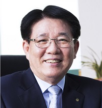 이정희 유한양행 대표.jpg