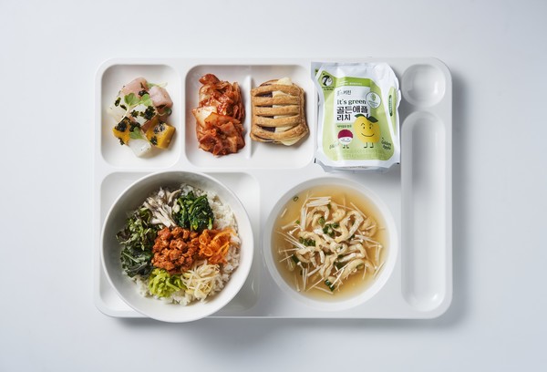 ▲크럼블두부 비빔밥 정식