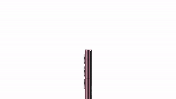 ▲S시리즈 최초로 S펜이 내장됐다. (사진출처: 삼성전자)