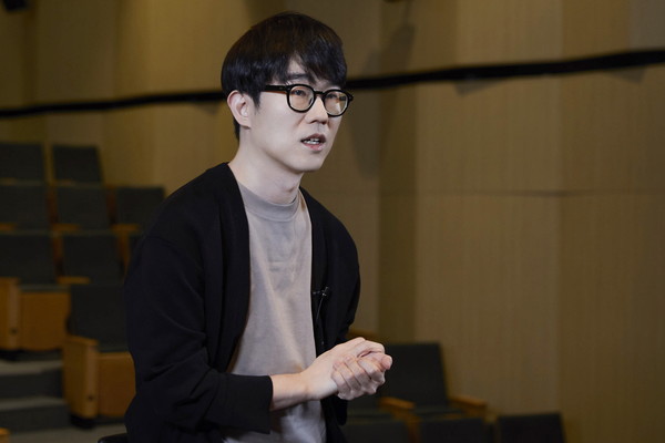 ▲강대현 넥슨 COO가 발표를 진행하고 있는 모습.