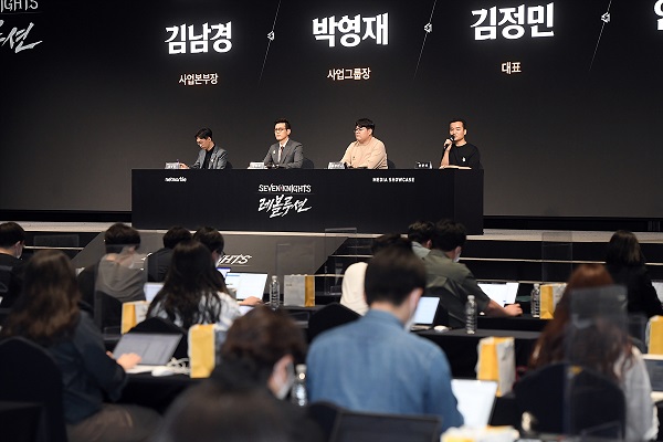 ▲'세븐나이츠 레볼루션' 미디어 쇼케이스에서 질의응답이 진행되고 있다. (왼쪽부터)김남경 넷마블 사업본부장, 박영재 넷마블 사업그룹장, 김정민 넷마블넥서스 대표, 안준석 넷마블넥서스 개발총괄.