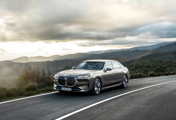 ▲BMW 'i7'