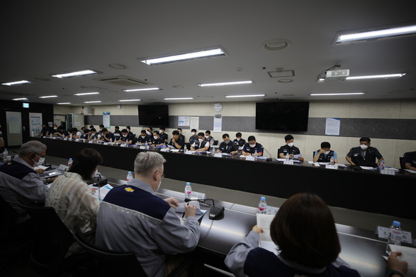 ▲한국지엠 노조 임단협 모습. 사진=한국지엠 노조