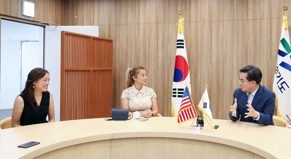 왼쪽부터 린다 리 뉴욕시의원, 엘렌 박 뉴저지주 하원의원, 김동연 경기도지사