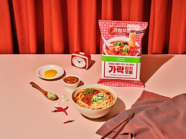 ▲기존 인기 메뉴인 별미 김치우동을 한식우동 콘셉트로 리뉴얼한 가락김치우동