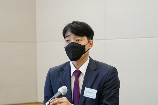 ▲남궁주현 성균관대 법학전문대학원 교수는 ‘금융소비자보호법 개정안 검토’에 대해 발표했다.