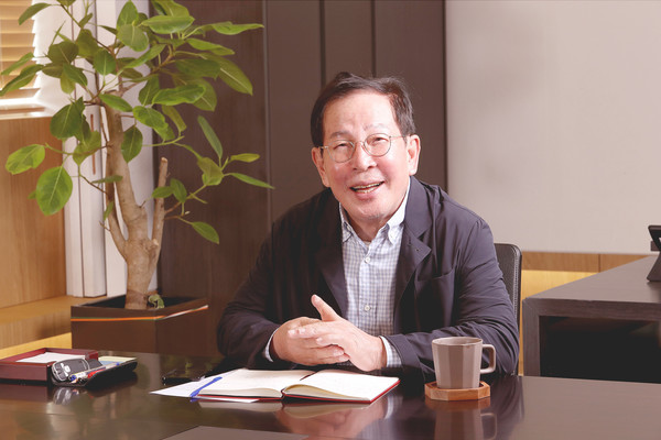 ▲권원강 교촌에프앤비 회장