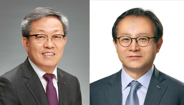 정탁 포스코 부회장(왼쪽), 정기섭 포스코홀딩스 경영전략팀장