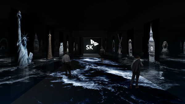 ▲ ‘CES 2023’의 SK그룹관에서 인류가 기후 위기에 맞서 제대로 ‘행동’을 하지 않았을 때 해수면 상승 등으로 마주칠 암울한 미래상을 첨단 미디어 아트 영상으로 실감나게 보여주고 있다.
