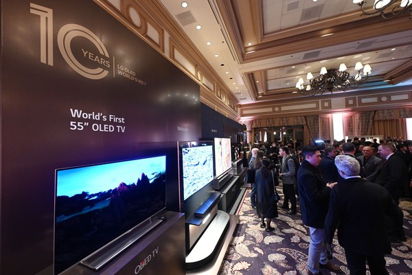 ▲ LG전자·LG디스플레이, OLED 10주년 기념행사 공동 개최