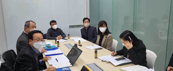 박재용 의원(가운데)
