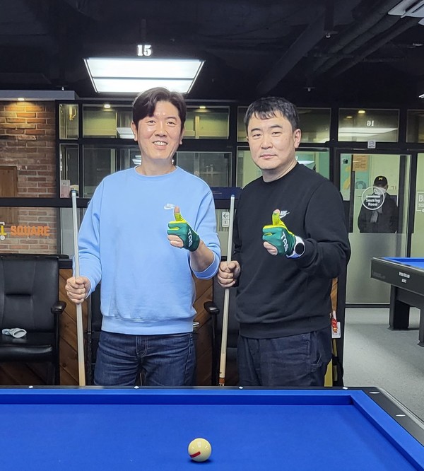 ▲최진효 선수(오른쪽)와 라온팀 김재근 리더