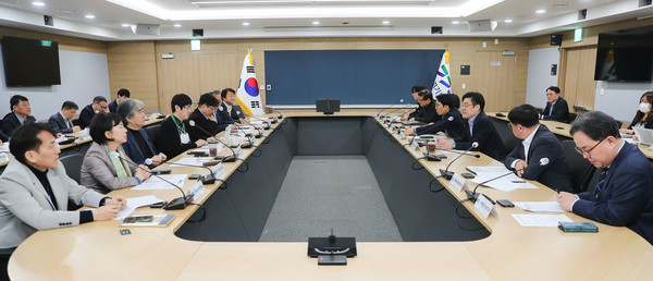 ▲경기지피티 추진 전담 조직 첫 회의가 진행되고 있다.