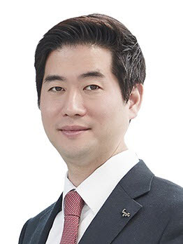 웅진그룹 지주부문 윤새봄 대표
