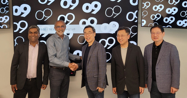 ▲왼쪽부터 o9 Solutions 차크리 가테무칼라 CEO(공동창업자), 산지브 시두 회장(공동창업자), 삼성SDS 황성우 대표이사(사장), 송해구 솔루션사업부장(부사장), 안정태 경영지원실장(부사장)
