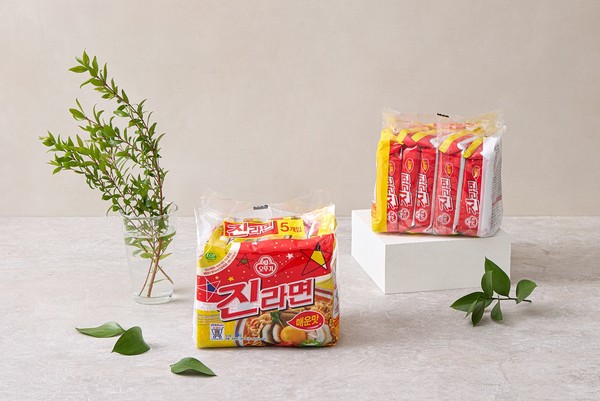 ▲친환경 포장재가 적용된 진라면.