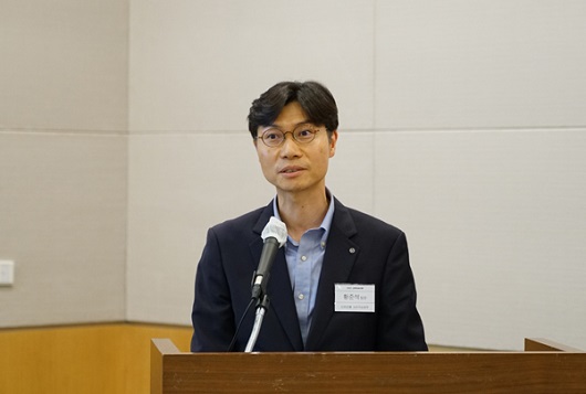 ▲ 황준석 신한은행 소비자보호부 팀장이 27일 열린 2023 소비자금융포럼에서 발표하고 있다.