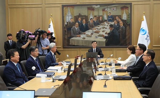▲ 13일 오전 한국은행 금융통화위원회는 기준금리 동결 결정을 내렸다.