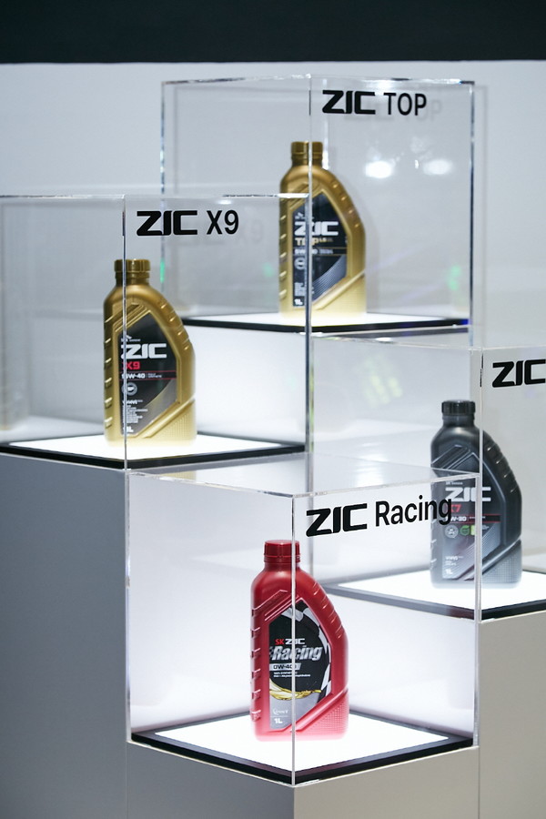 ▲엔진오일 ZIC 제품