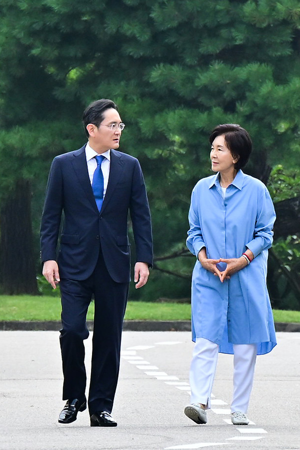 ▲이재용 삼성전자 회장(왼쪽), 홍라희 前 삼성미술관 리움 관장