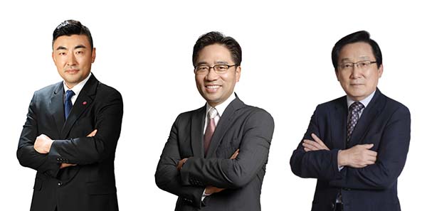 ▲(왼쪽부터) 송현석 신세계L&B 신임대표, 임영록 조선호텔앤리조트 신임대표, 이석구 신세계라이브쇼핑 신임대표