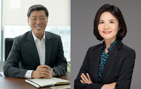 ▲성회용 신임 대표(왼쪽)와 이충효 티캐스트 상무보.