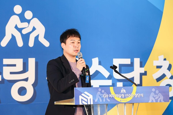 ▲유영일 위원장이 축사하고 있다