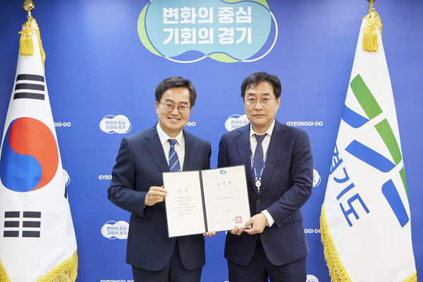 김동연 경기도지사(왼쪽), 강민석 대변인